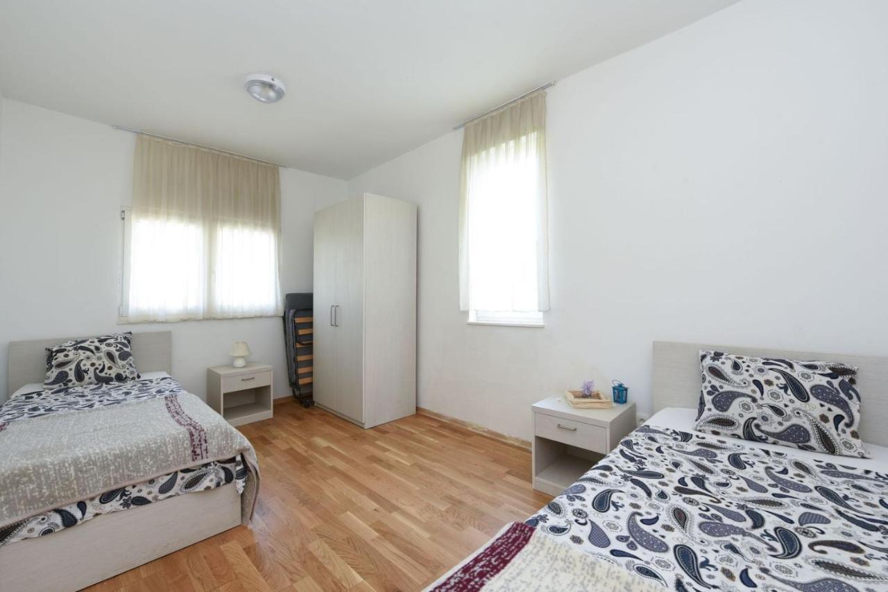 Apartments Bibinje By The Beach Luaran gambar